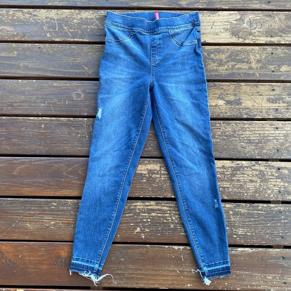 SPANX Pants - Spanx jeggings raw hem dark denim skinny jeans
